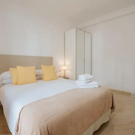 4 Esquinas Adeje Homes アパート *